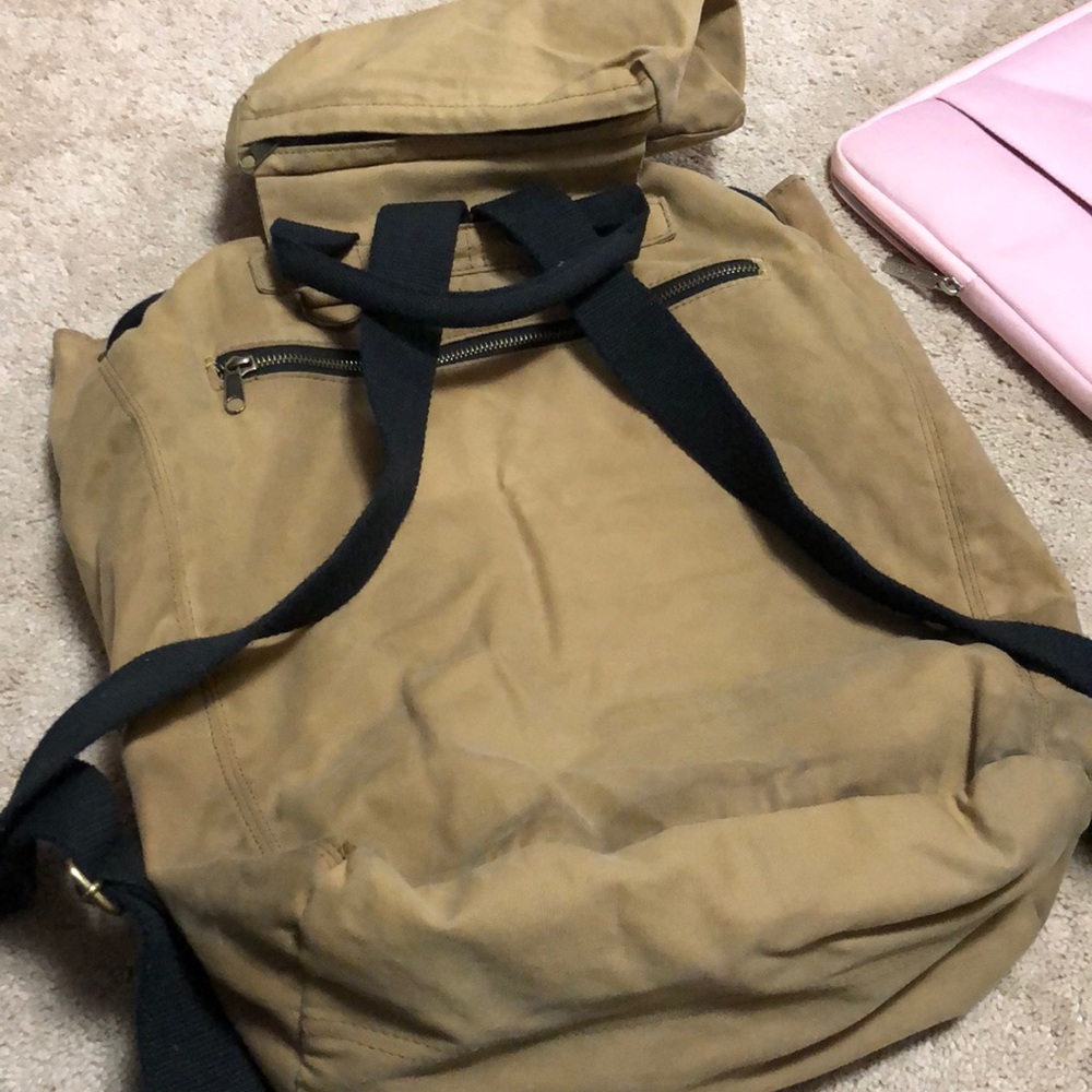 BDG Backpack - Picture 4 of 4
